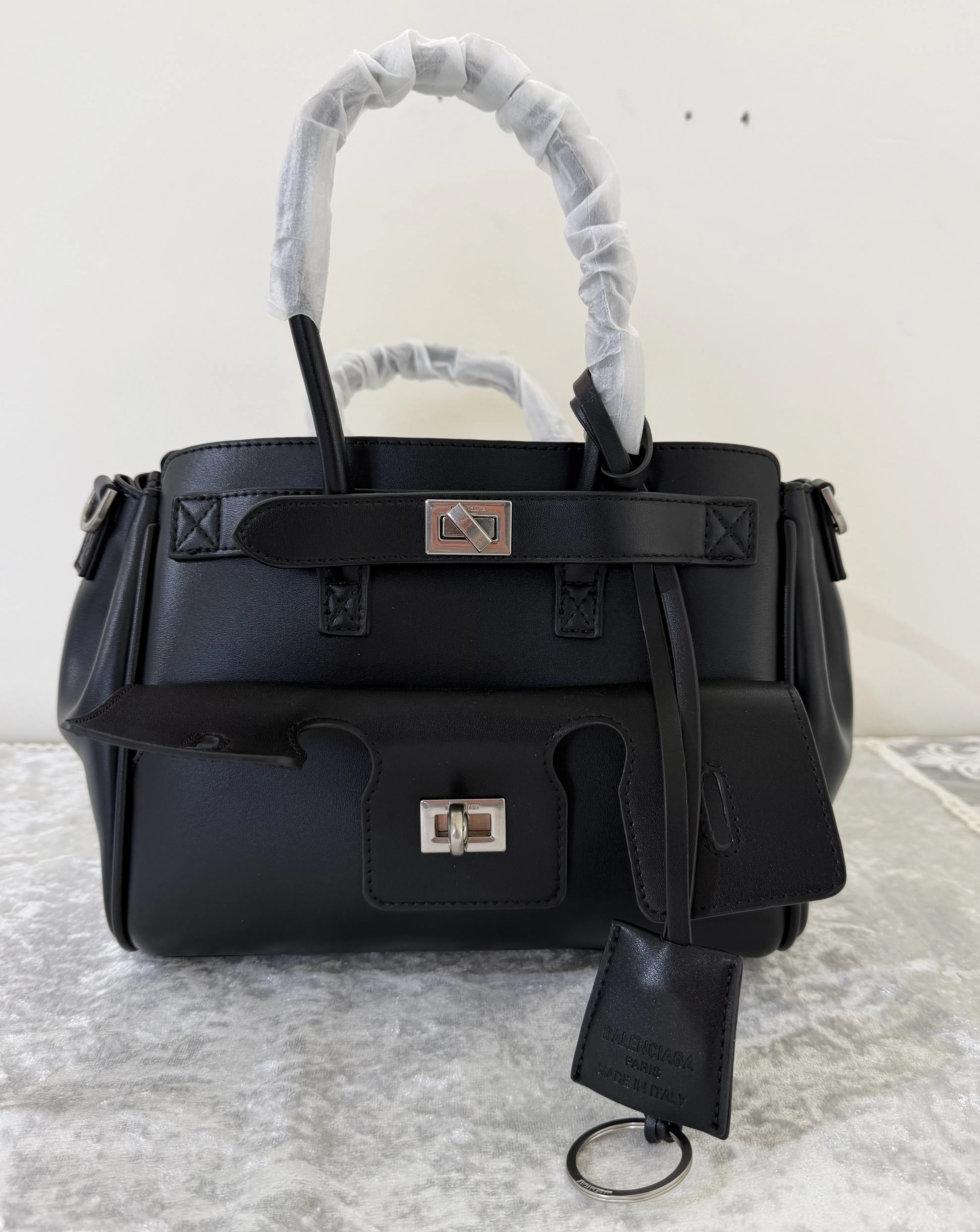 BALENCIAGA
